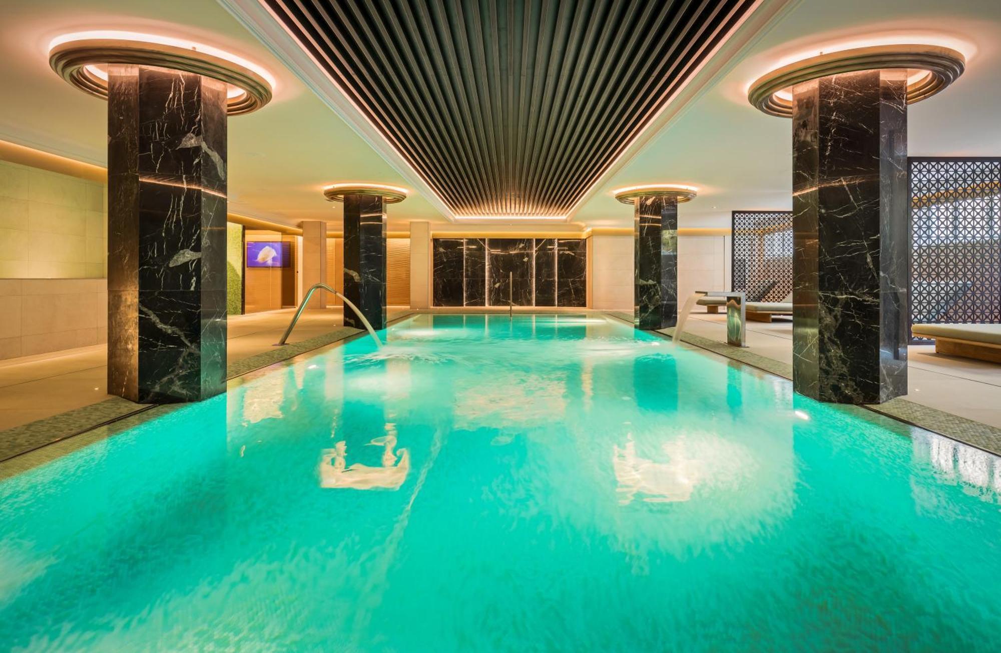 Barcelo La Nucia Palms 호텔 외부 사진 The swimming pool at the hotel